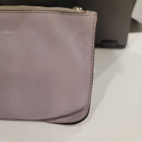 MICHAEL KORS WRISTLET  *RARE* Jet Set Leather Large Zip Clutch Purple/Lavender - Picture 6 of 10